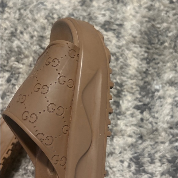 Gucci Rubber platform clogs Size 9 - Picture 11 of 15